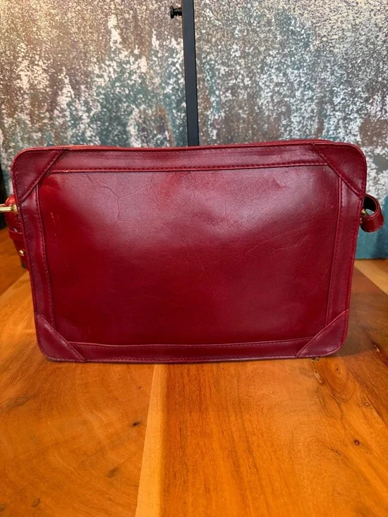 Dansk Vintage 1990s Minimalist Leather Crossbody Bag Burgundy (GUC) - Picture 9 of 16